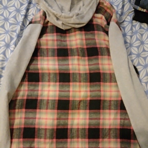 Hooded flannel - Picture 4 of 4